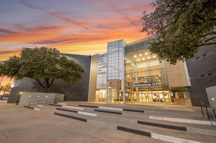 Transforming a movie theater into a sacred space, Visioneering Studios’ church architects created a stunning sanctuary for Thousand Hills Church